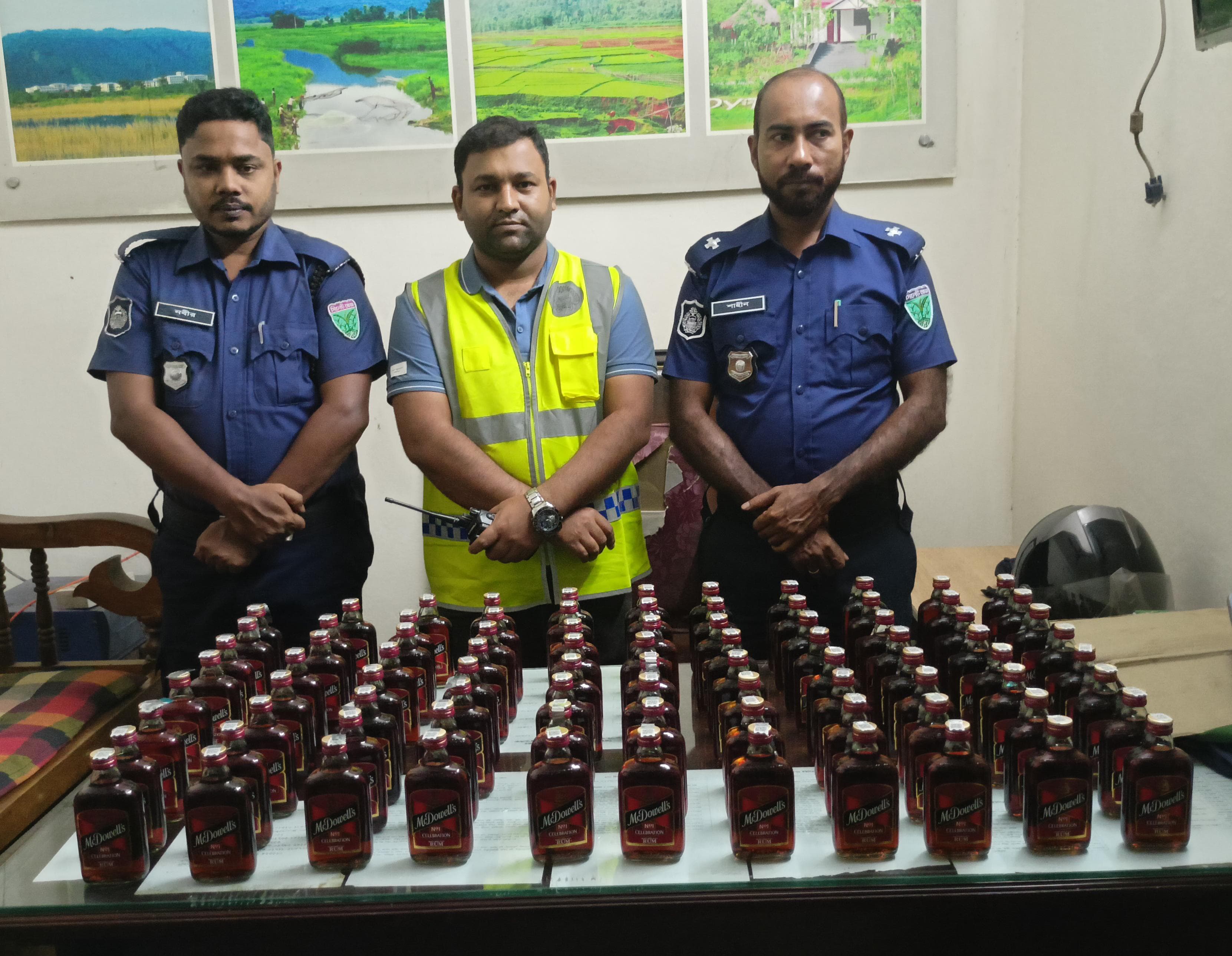 জৈন্তাপুরে ৯৬ বোতল বিদেশি ম*দ জ*ব্দ