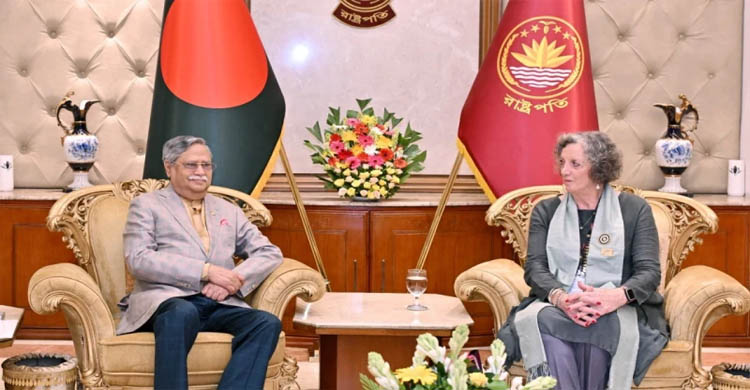 রাষ্ট্রপতির সঙ্গে ইন্টারন্যাশনাল ইনার হুইল প্রেসিডেন্টের সৌজন্য সাক্ষাৎ