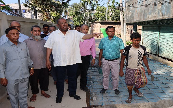 সিলেট নগরীর বিভিন্ন এলাকায় উন্নয়নকাজ পরিদর্শনে সিসিক প্রশাসক