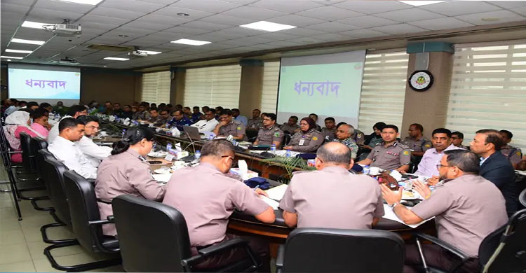 ঈদে সড়ক খোঁড়াখুঁড়ি না করতে নতুন ডিএমপি কমিশনারের আহ্বান