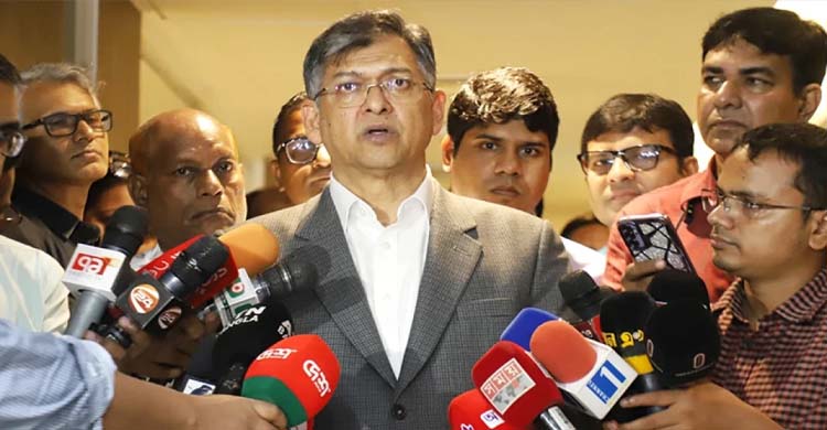 ৬ মাসে আইনশৃঙ্খলা পরিস্থিতির দৃশ্যমান উন্নতি হয়েছে: স্বরাষ্ট্রমন্ত্রী