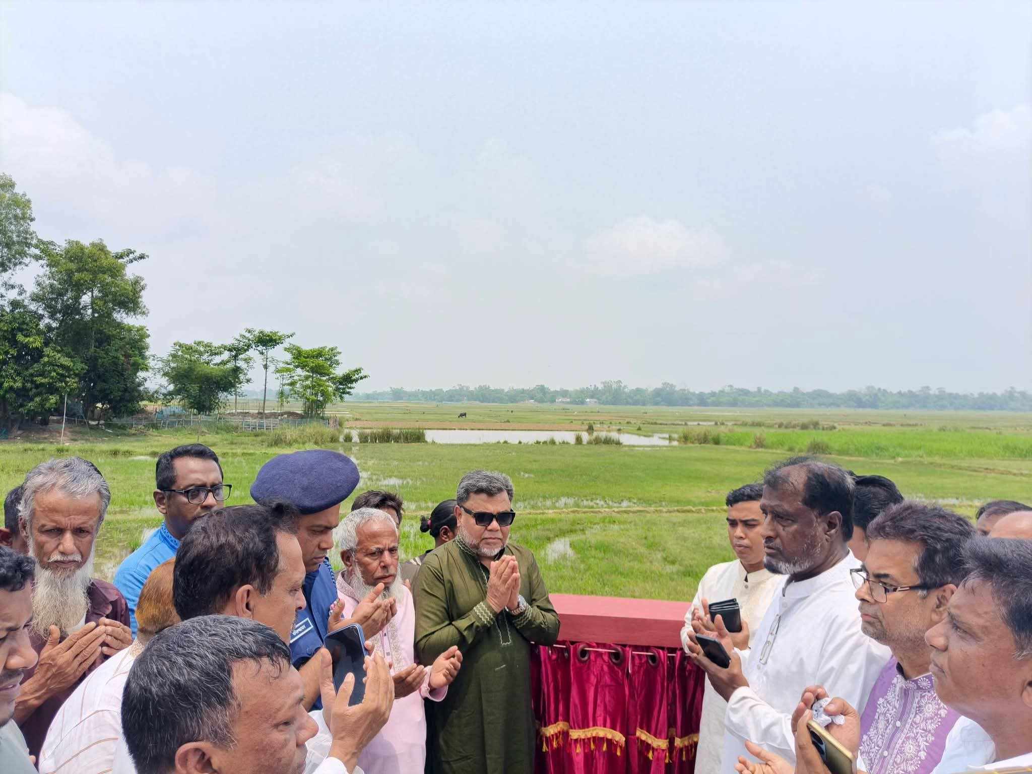গ্রামীণ সড়ক উন্নয়নে গুরুত্ব দেওয়া হচ্ছে