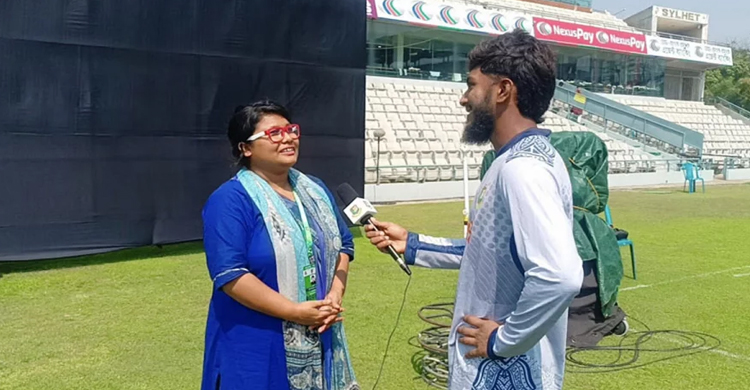 এবার সাংবাদিক বোনকে প্রশ্ন করলেন ক্রিকেটার জাকের