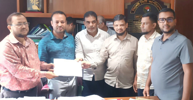 জলাবদ্ধতা নিরসন ও ড্রেন নির্মাণের দাবিতে সিসিকের প্রশাসক বরাবরে স্মারকলিপি প্রদান