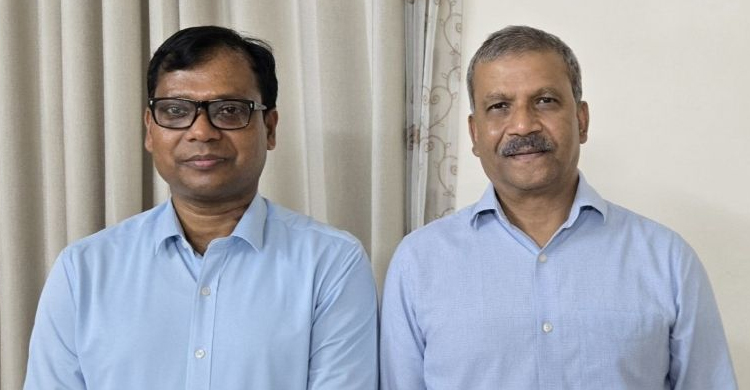 সিলেটের ডিসি সারওয়ারকে নিয়ে আবেগঘন পোস্ট আইন উপদেষ্টার