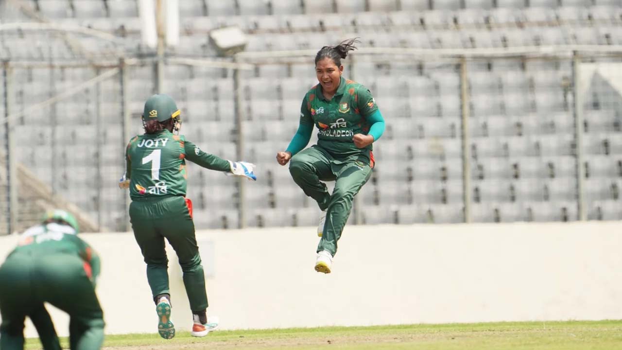 এক হ্যাটট্রিকে র&zwj;্যাংকিংয়ে ৪৮ ধাপ এগোলেন বাংলাদেশি পেসার