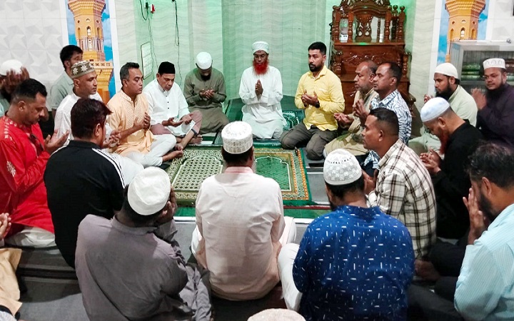 যুবদলের সাবেক নেতা নাজির আহমদের সুস্থতা কামনায় দোয়া মাহফিল