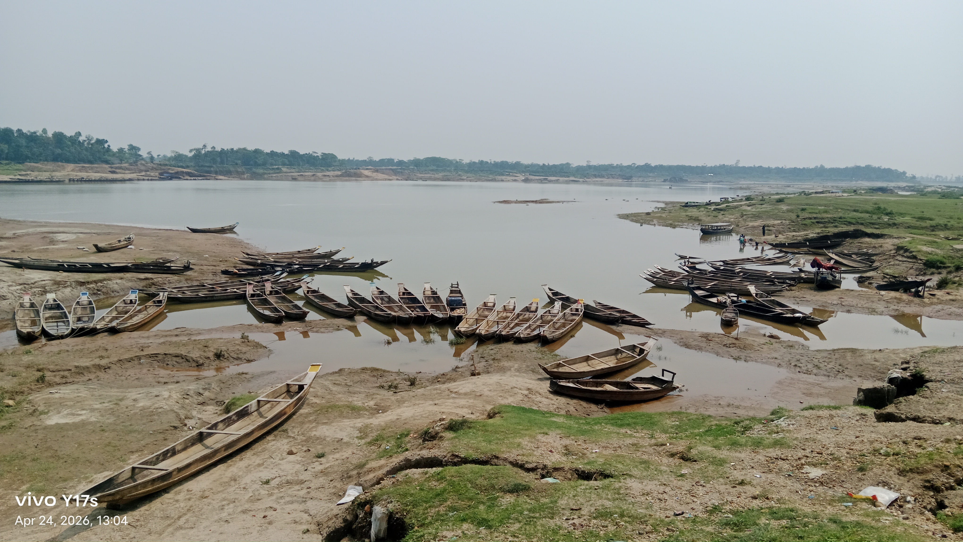 কোয়ারী বন্ধ থাকায় নেই কাজ, আর্থিক সং*কটে বারকি শ্রমিকরা