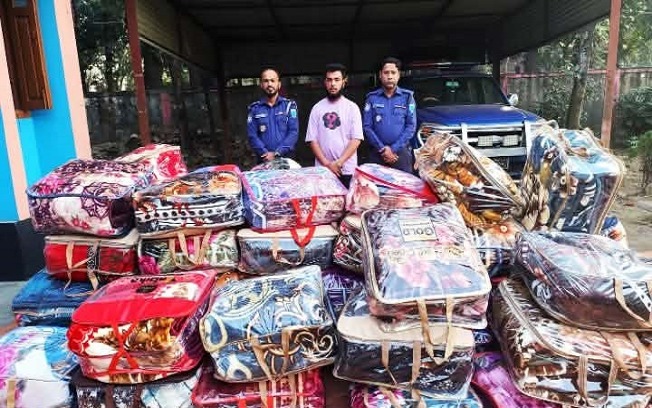 জৈন্তাপুরে ৬৫ পিস ভার*তীয় কম্বলসহ একজন আ*টক