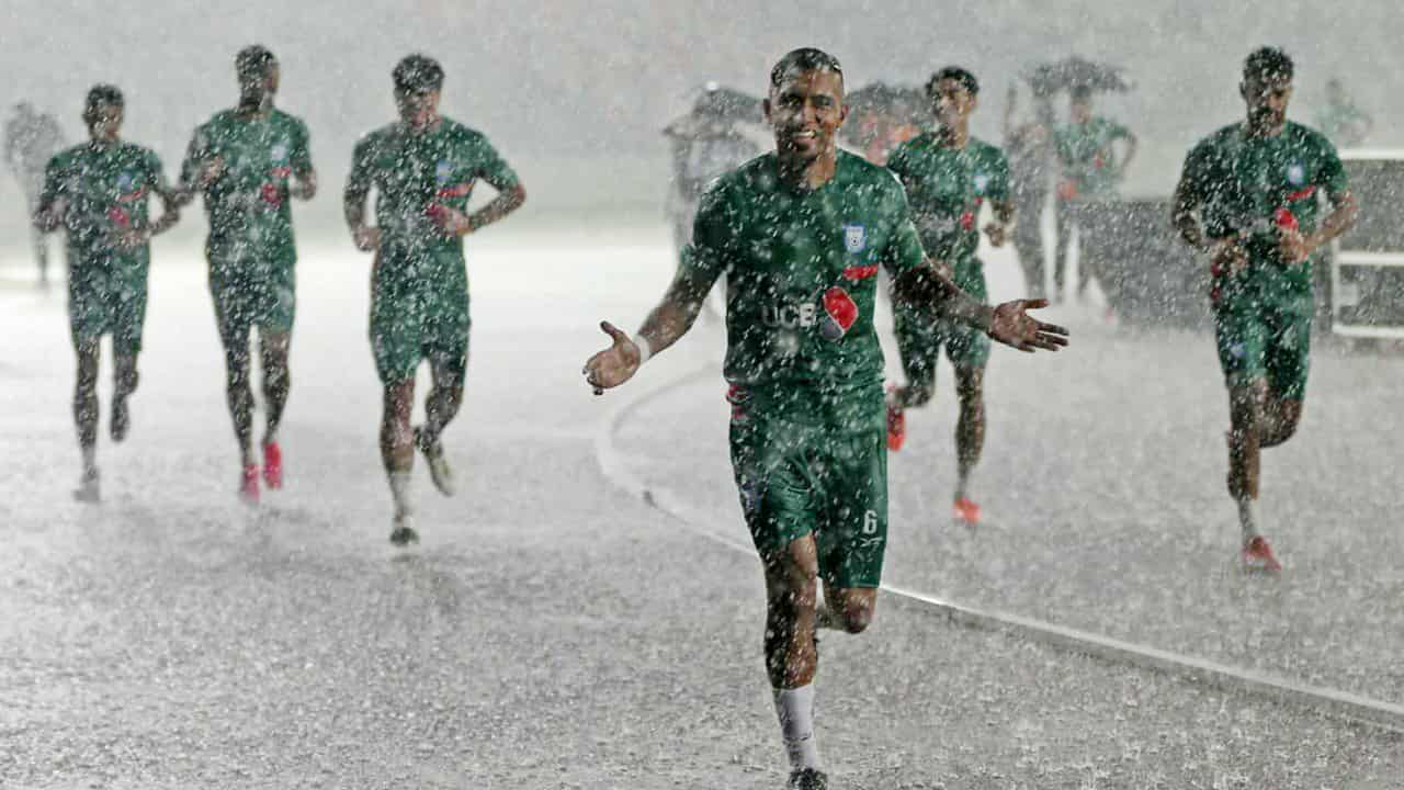 বৃষ্টির বাগড়ায় জামালদের অনুশীলন পণ্ড