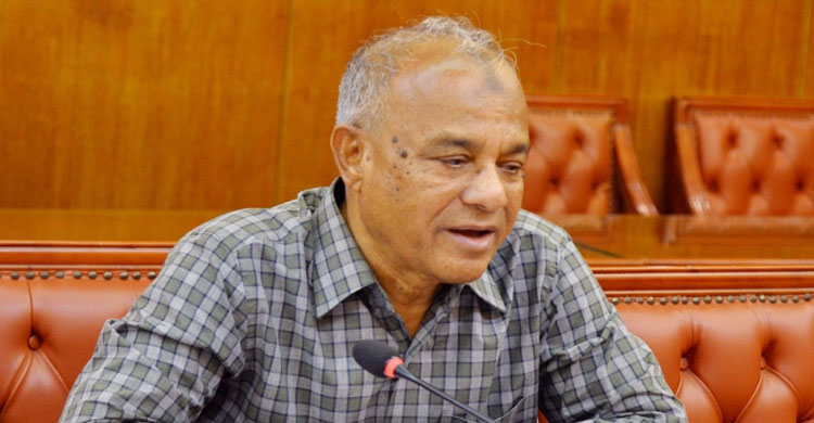 জ্বালানি তেল বিক্রি নিয়ে স্বরাষ্ট্র উপদেষ্টার জরুরি নির্দেশনা
