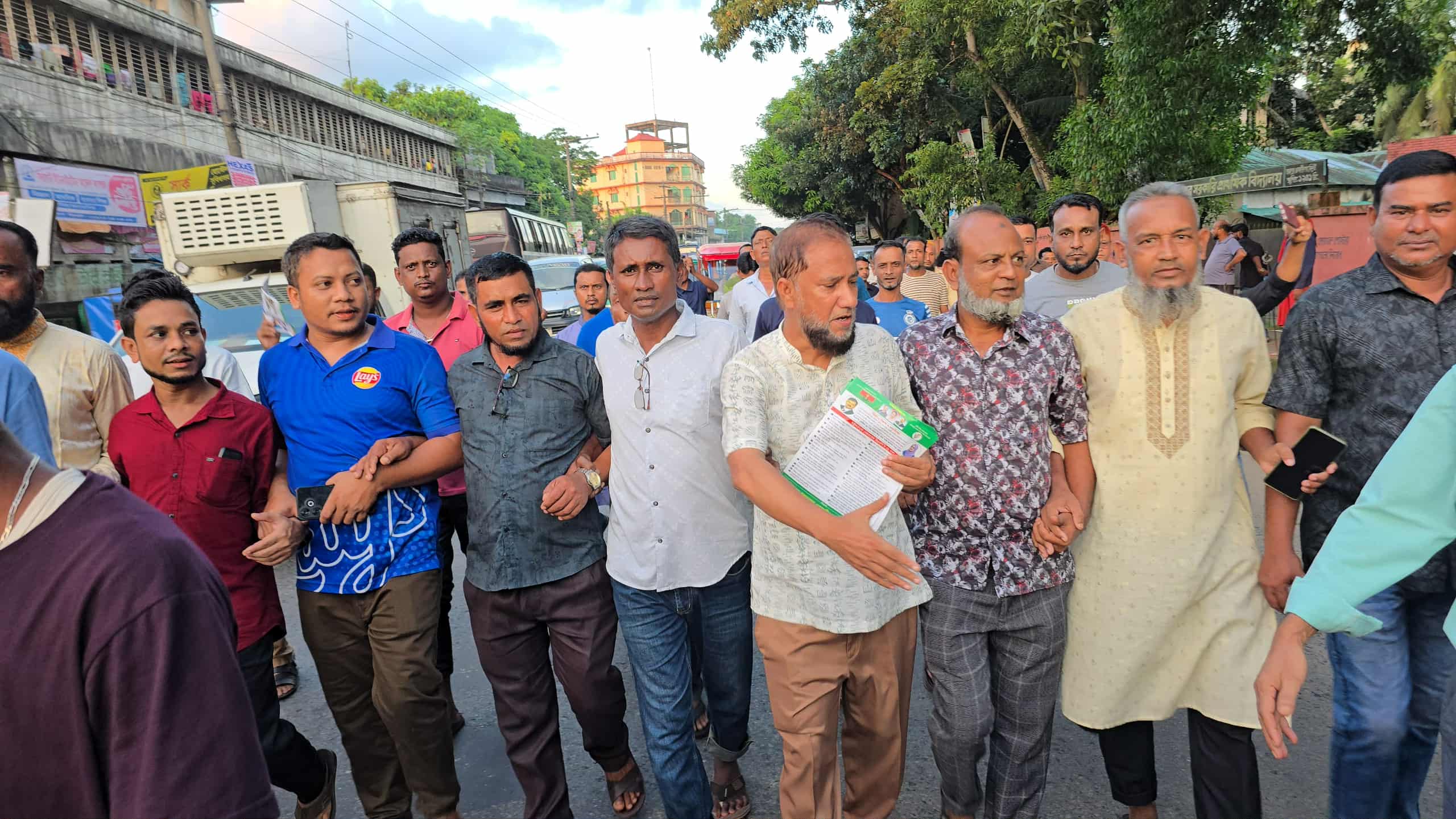 ৩১ দফা বাস্তবায়নে ওসমানীনগরে লিফলেট বিতরণ
