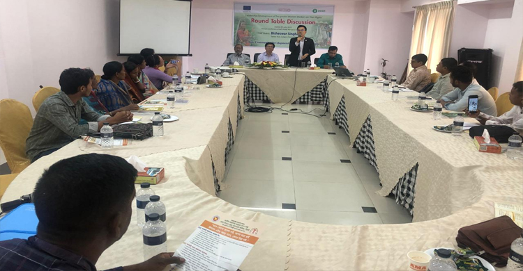 সিলেটে চা শ্রমিকদের অধিকারসহ সার্বিক বিষয় নিয়ে গোল টেবিল বৈঠক