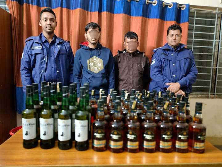 মাধবপুরে ৪৮ বোতল বিদেশি মদসহ আটক ২