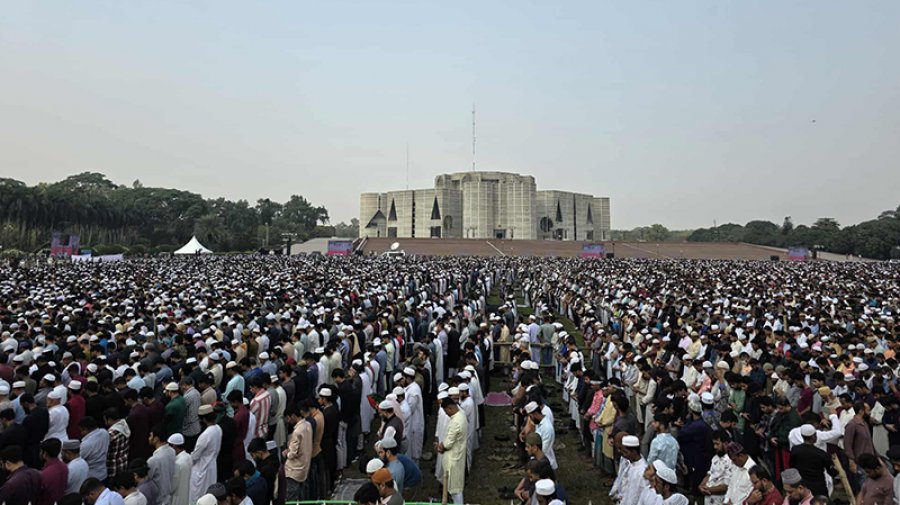 ওসমান হাদির জা*নাজায় অংশ নিল লাখো জনতা