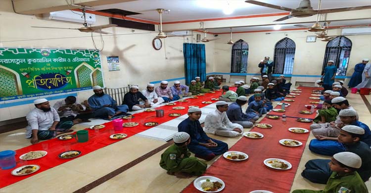 শ্রীমঙ্গলে এতিম শিশুদের সাথে ইফতার, দরিদ্রদের মাঝে ঈদ উপহার