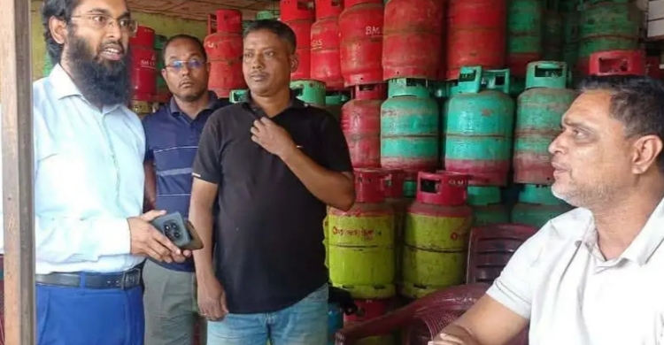 জগন্নাথপুরে&nbsp;গ্যাসের&nbsp;দোকানে&nbsp;মোবাইল&nbsp;কো&zwnj;র্টের&nbsp;অ&zwnj; ভি যা ন&nbsp;৫০&nbsp;হাজার&nbsp;জরিমানা