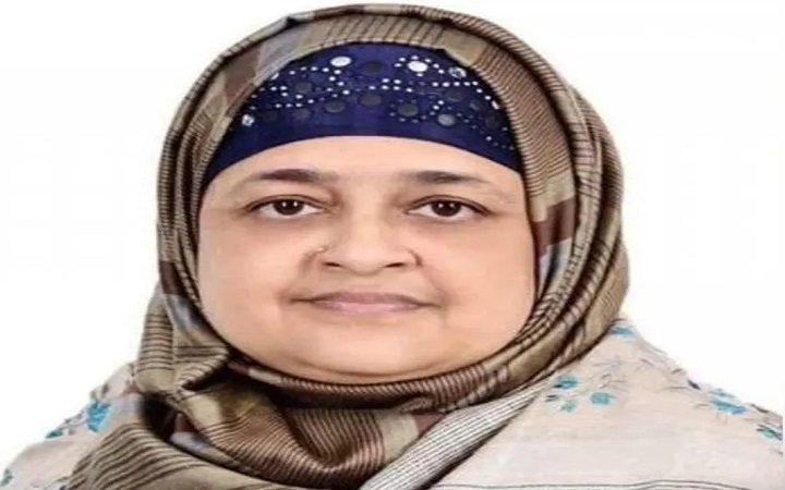 স্বামীর দুর্গে ধানের শীষের  জোয়া*র তুলেছেন লুনা