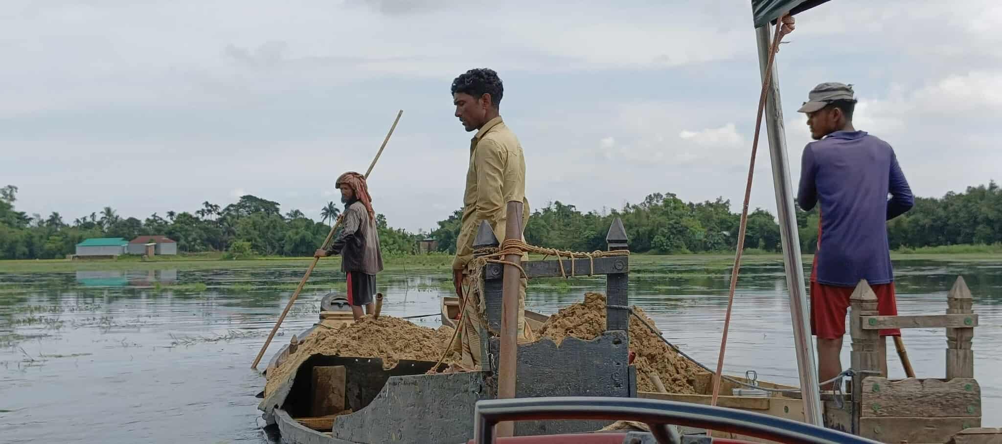 তাহিরপুরে বালু উত্তোলনের দায়ে ৪ জনের কারাদ*ণ্ড