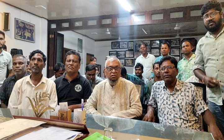 চা শ্রমিকদের ন্যায্য দাবিগুলো সরকার গুরুত্বের সঙ্গে বিবেচনা করবে-  শ্রমমন্ত্রী
