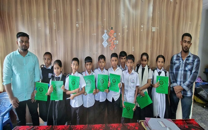 বিশ্বনাথে আলহাজ্ব মোক্তার আলী ফাউন্ডেশনের উদ্যোগে শিক্ষা সামগ্রী বিতরণ
