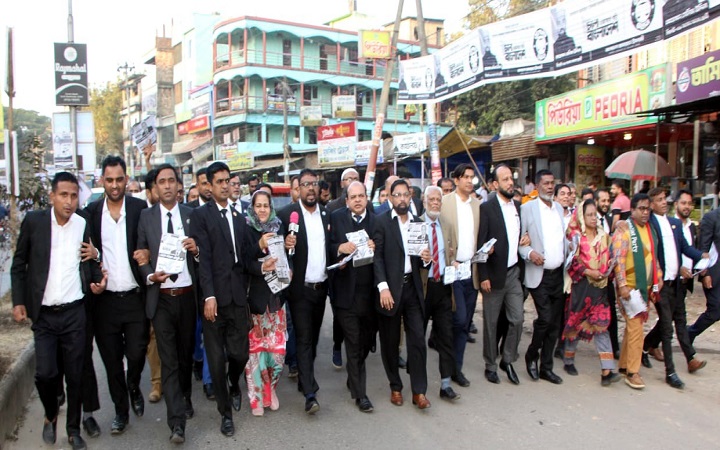 মুক্তাদির ও এমরান চৌধুরীর সমর্থনে  লিফলেট বিতরণ ও প্রচার মিছিল