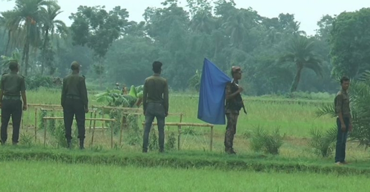 দিনাজপুর সী মা ন্তে ৯ জনকে বাংলাদেশে ঠেলে দেওয়ার চেষ্টা, প্র*তিহত করল বি জি বি