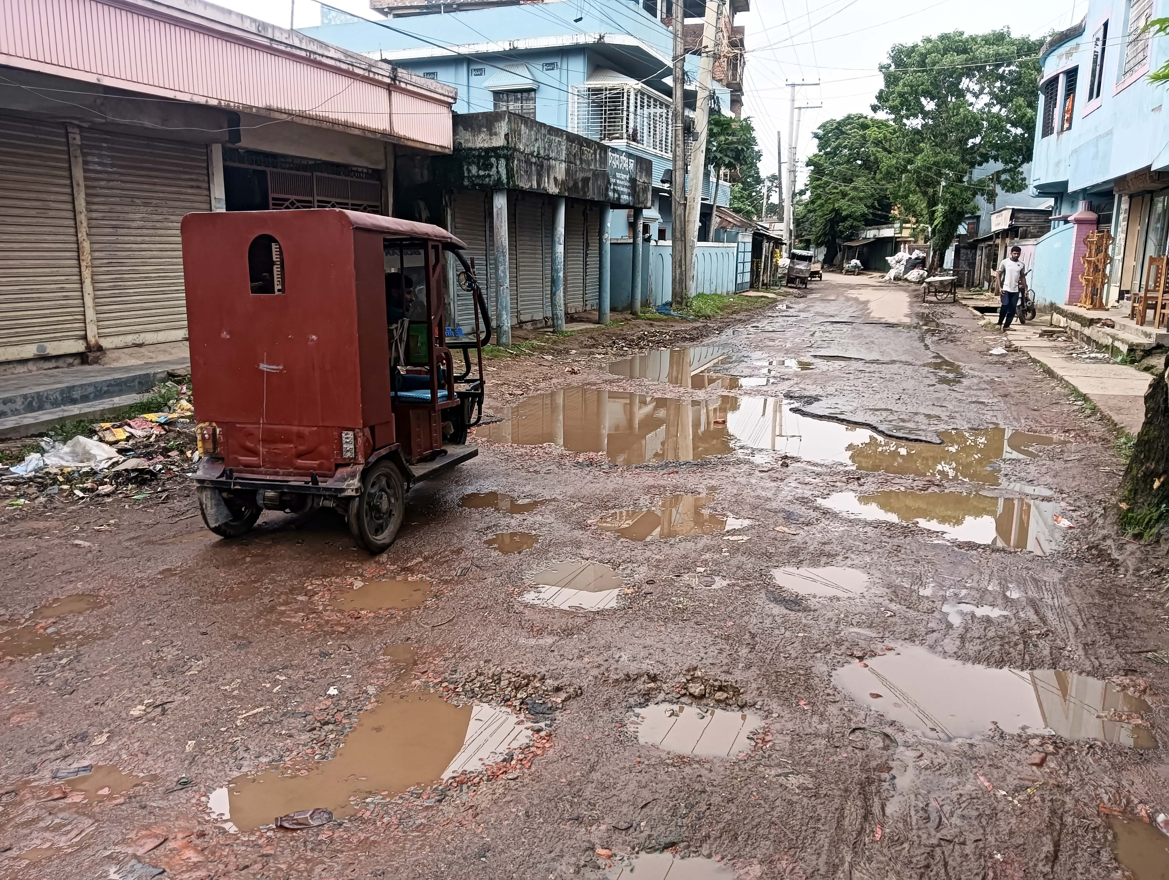 খানাখন্দে ভরা কুলাউড়ার অর্ধশতাধিক সড়ক