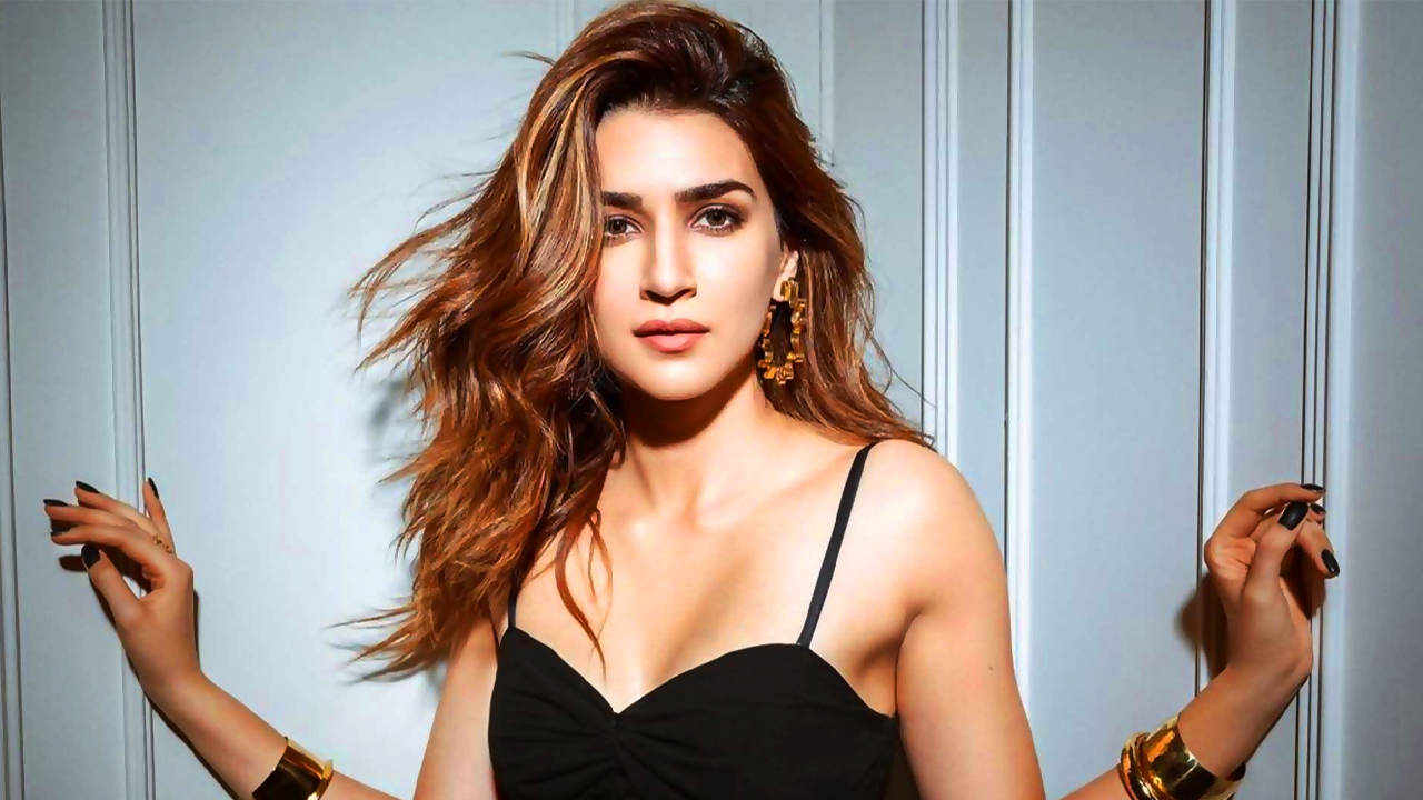 বলিউডের লিঙ্গ বৈ ষ ম্য নিয়ে ফের সরব হলেন কৃতি