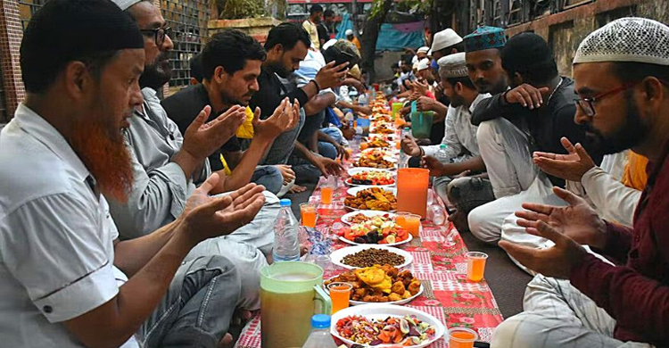 ইফতারের পর যেসব অভ্যাসে বাড়ে স্বাস্থ্যঝুঁকি