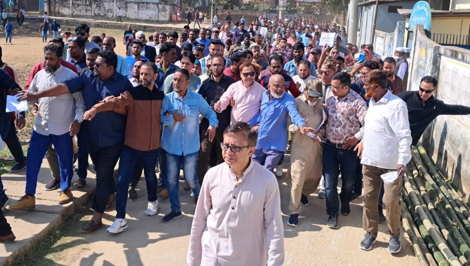 সিলেটে খন্দকার মুক্তাদিরের গণসংযোগে জনতার ঢল