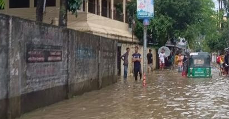 সিলেট নগরজুড়ে জলাব*দ্ধতা 