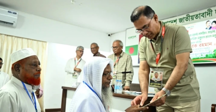 মসজিদ-মাদ্রাসার পাশাপাশি মন্দিরেও প্রধানমন্ত্রীর অনুদান