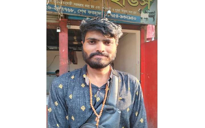 সন্ন্যাসীর ছদ্মবেশেও শেষ রক্ষা হলো না &lsquo;মাছচো/রা রাজীবের&rsquo;