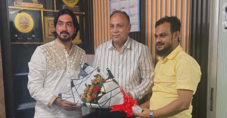 জেলা ক্রীড়া সংস্থার সদস্য মনোনীত হওয়ায় মকসুদ ও একরামকে  এমরান চৌধুরীর শুভেচ্ছা