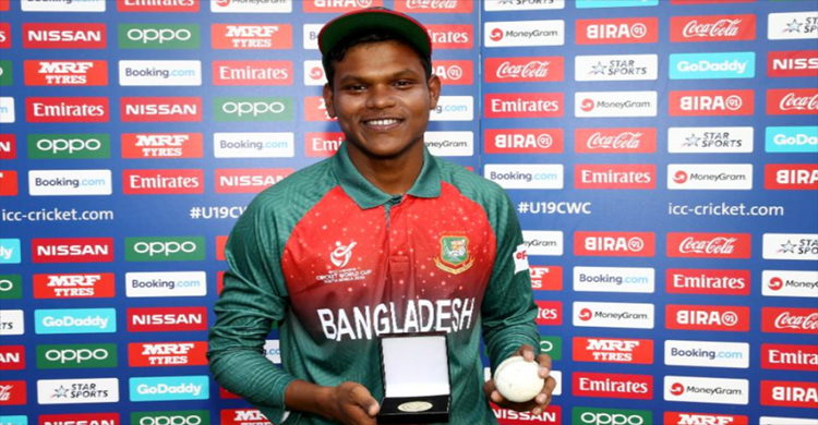 প্রথমবার জাতীয় দলে রাকিবুল, সেরাটা দেওয়ার আশা