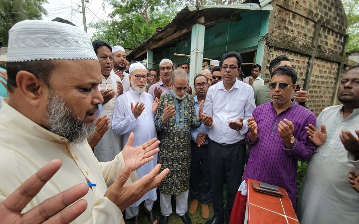 কুলাউড়ায় রাস্তার উন্নয়ন কাজের উদ্বোধন করলেন এমপি শওকতুল ইসলাম