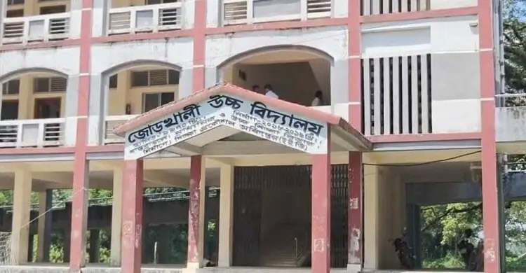 নোয়াখালীতে এক বিদ্যালয়ের ৫০ শিক্ষার্থী অসুস্থ, তদন্ত কমিটি গঠন