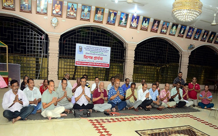 শিক্ষাবিদ বিরাজ মাধব চক্রবর্তীর রোগমুক্তি কামনায় বিশেষ প্রার্থনা