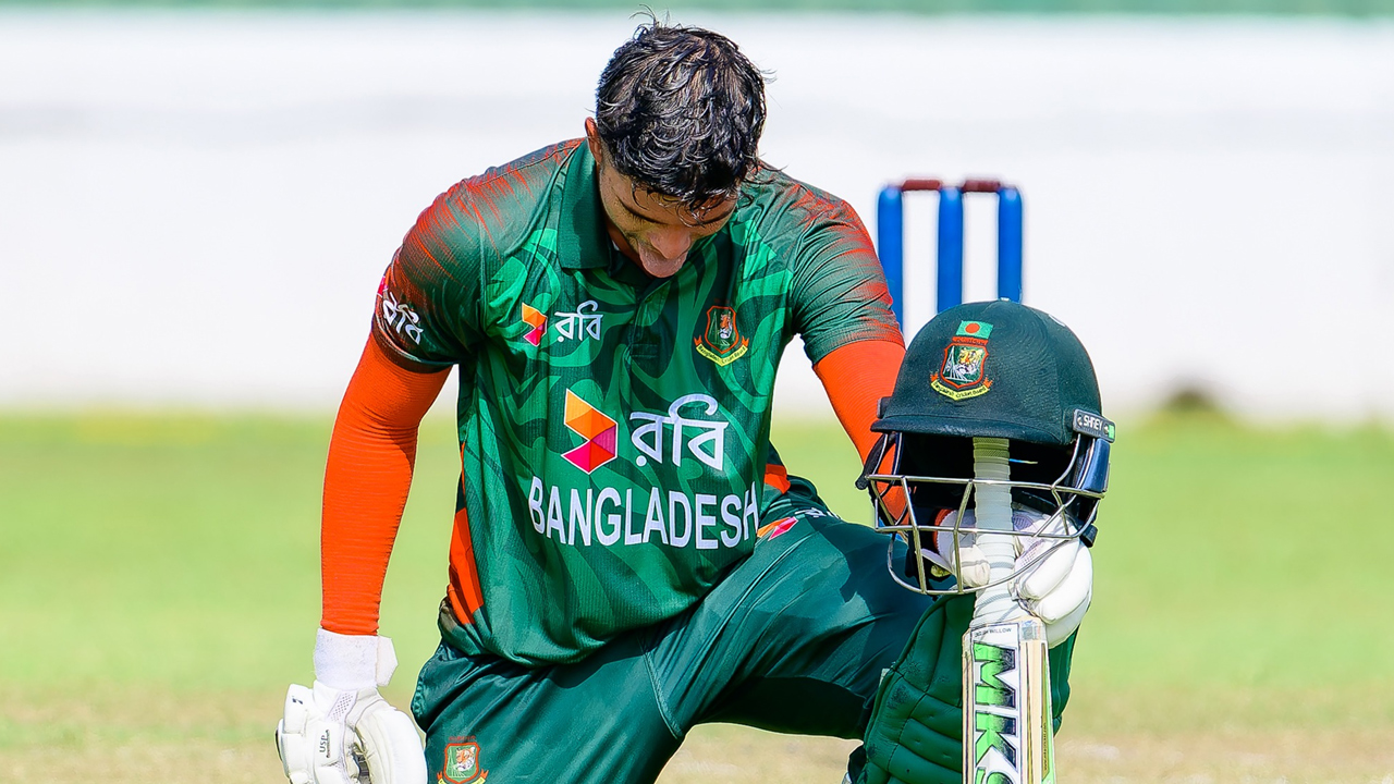শ্রীলঙ্কাকে রেকর্ড রানের লক্ষ্য দিলো বাংলাদেশ