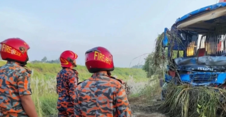 ঢাকা-মাওয়া এক্সপ্রেসওয়েতে ভ*য়াবহ দু র্ঘ ট না, প্রা*ণ গেল ৩ জনের