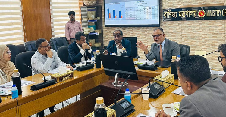 নতুন ৫ পণ্য যুক্ত হচ্ছে টিসিবির তালিকায়: বাণিজ্য উপদেষ্টা