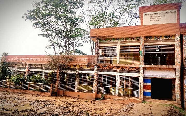 ছাতকে প্রাথমিক বিদ্যালয়ে তালা ভেঙে চুরি, ১১টি ফ্যান লোপাট