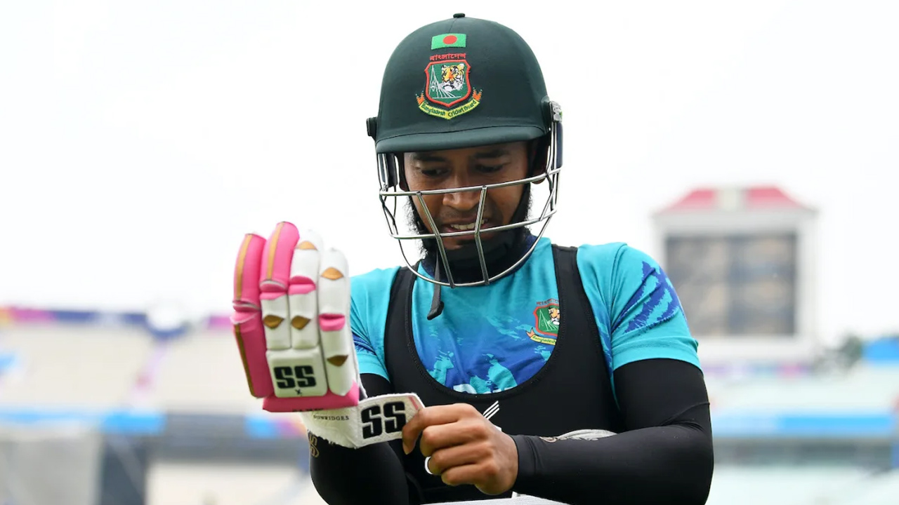 &lsquo;লজ্জার&rsquo; যে রেকর্ডে সবার ওপরে মুশফিক