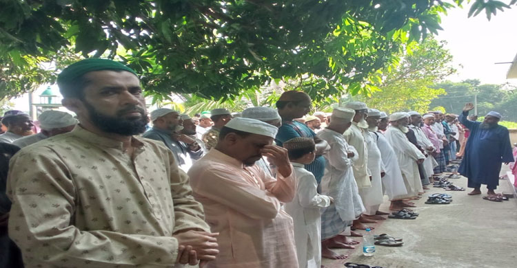ওসমানীনগরে সাংবাদিক এমএফ আলী ফয়েজের সহধর্মিনীর জানাজা সম্পন্ন,প্রেসক্লাবের শোক