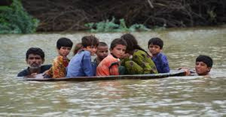 পাকিস্তানে ভারী বর্ষণে ঝরলো ৪০ প্রাণ