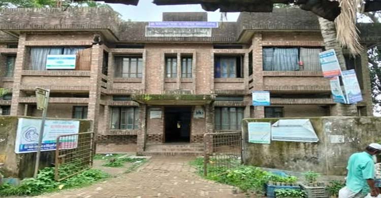 ছাতিয়াইন ইউনিয়ন উপস্বাস্থ্য কেন্দ্রে নেই এমবিবিএস ডাক্তার চিকিৎসাসেবা থেকে বঞ্চিত শত শত রোগী