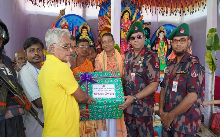 হবিগঞ্জে ৬৪ পূজামণ্ডপে ৫৫ বিজিবির বিশেষ নিরাপত্তা