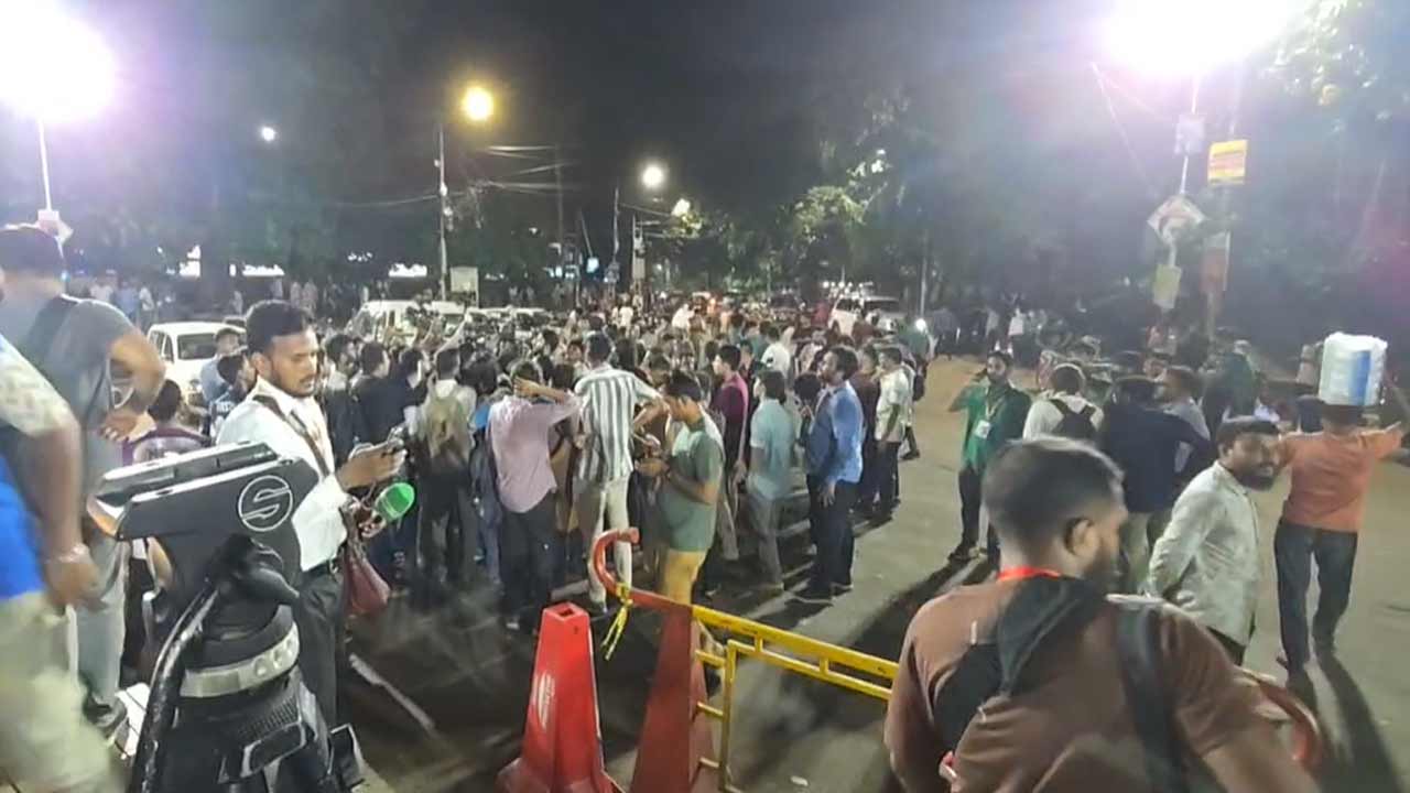 থ ম থ মে ঢাবি ক্যাম্পাস, সতর্ক আইনশৃঙ্খলা বাহিনী