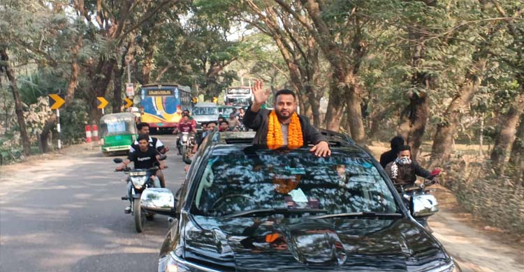 বিএনপির প্রচারণায় নতুন গতি: যুক্তরাজ্য থেকে দেশে ফিরলেন বাছির আহমদ।